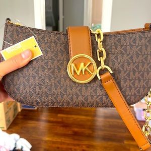 Michael kors purse